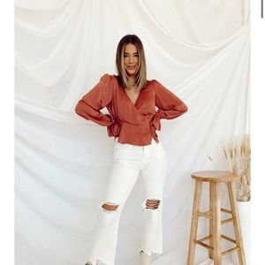 Adorable Vestique top!